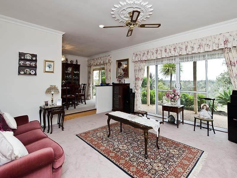 135 Clarkson Road, Bullsbrook WA 6084