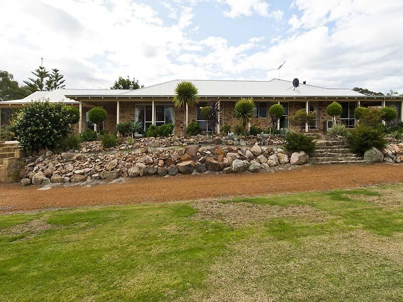 135 Clarkson Road, Bullsbrook WA 6084