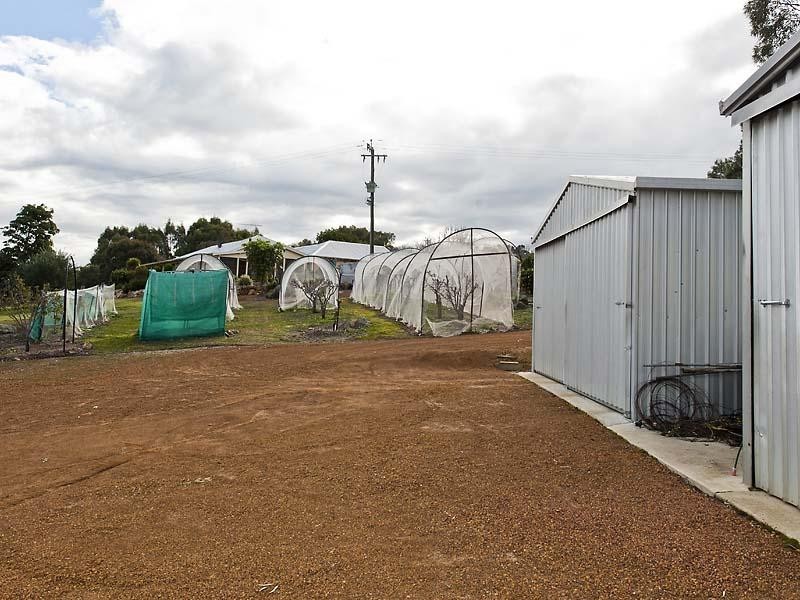 135 Clarkson Road, Bullsbrook WA 6084