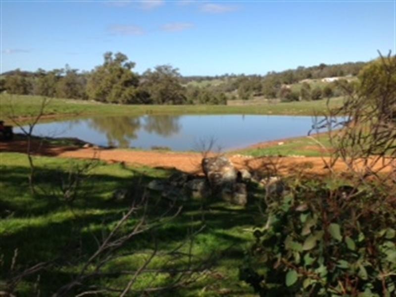 135 Clarkson Road, Bullsbrook WA 6084