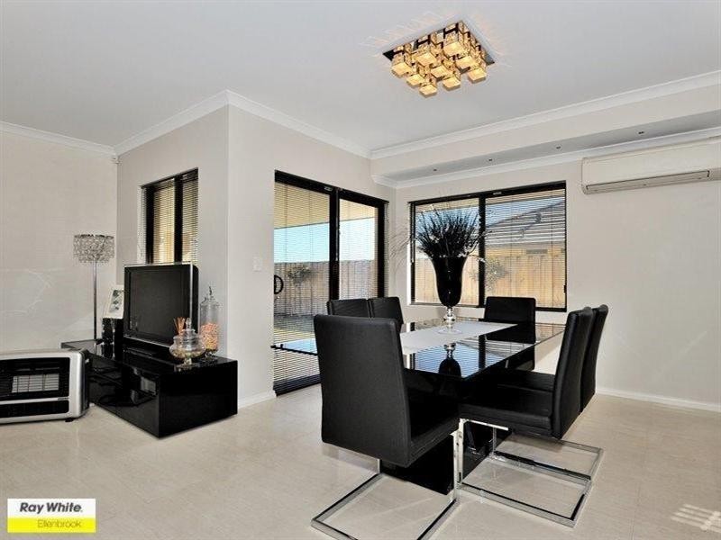 5 Tregaron Link, Ellenbrook WA 6069