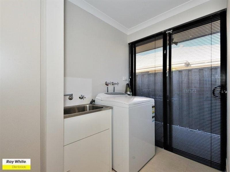 5 Tregaron Link, Ellenbrook WA 6069