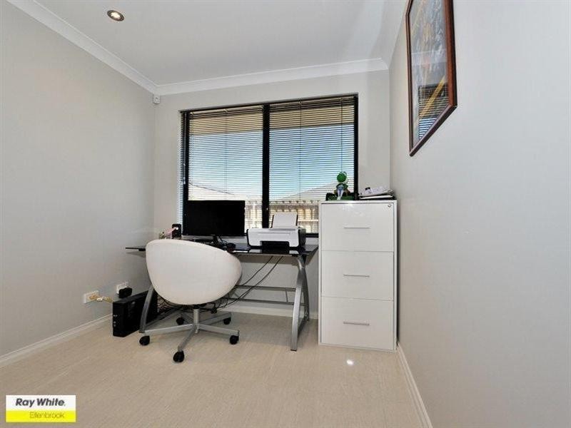 5 Tregaron Link, Ellenbrook WA 6069
