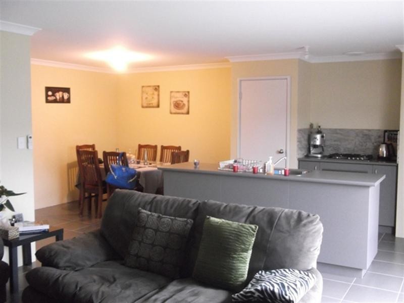 29 Stanbury Crescent, Ellenbrook WA 6069