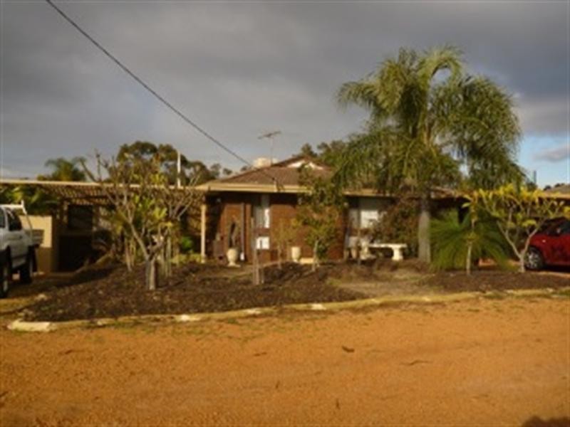 32 Ellesmere Road, Swan View WA 6056