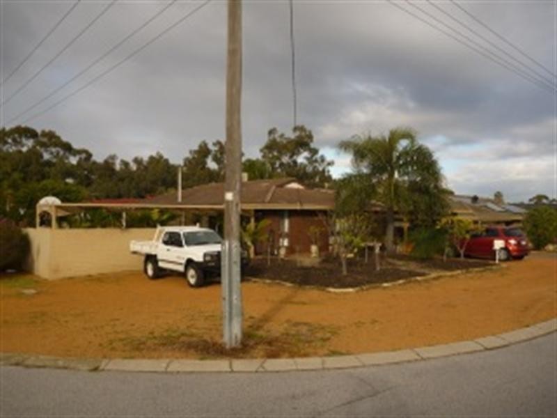 32 Ellesmere Road, Swan View WA 6056