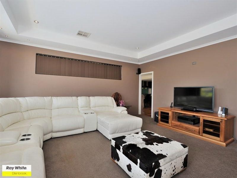 5 Banchory Way, The Vines WA 6069
