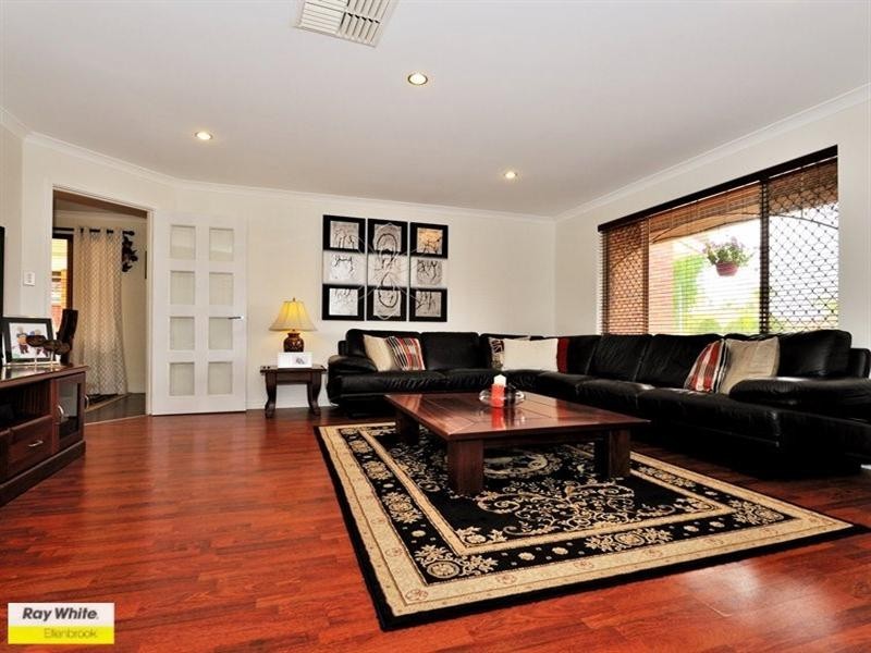 7 Wattlebird Crescent, Ellenbrook WA 6069