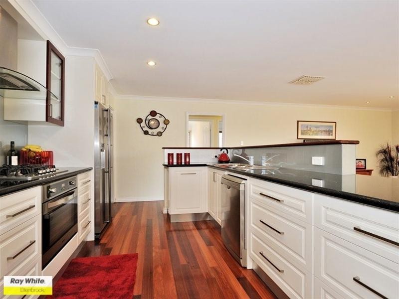 7 Wattlebird Crescent, Ellenbrook WA 6069