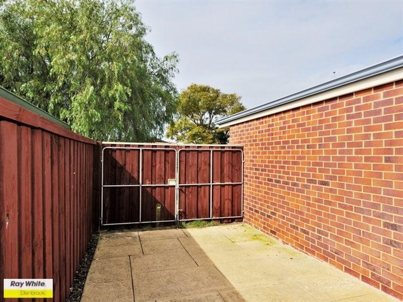 7 Wattlebird Crescent, Ellenbrook WA 6069