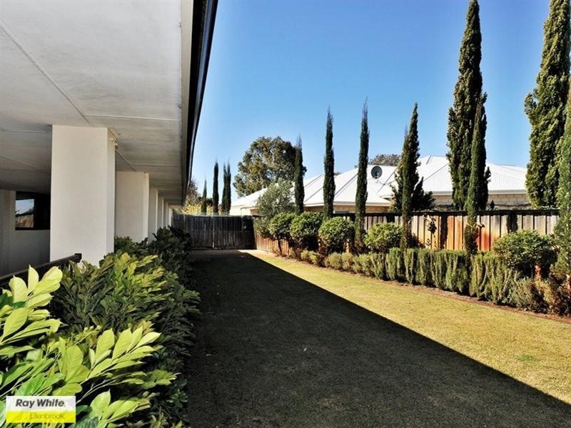 74 Taittinger Grove, The Vines WA 6069