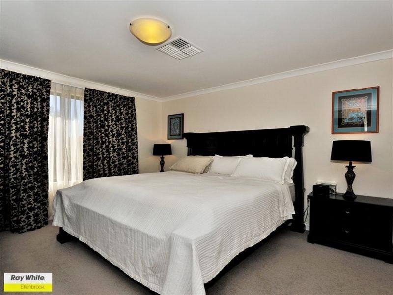 74 Taittinger Grove, The Vines WA 6069