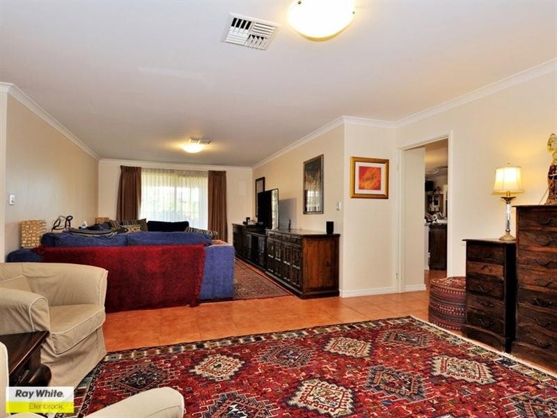 74 Taittinger Grove, The Vines WA 6069