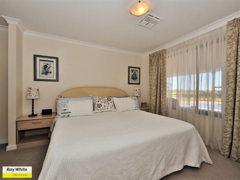 74 Taittinger Grove, The Vines WA 6069