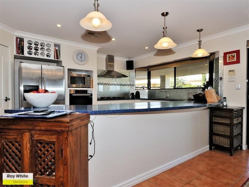 74 Taittinger Grove, The Vines WA 6069