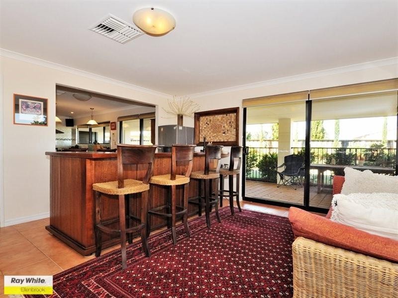 74 Taittinger Grove, The Vines WA 6069