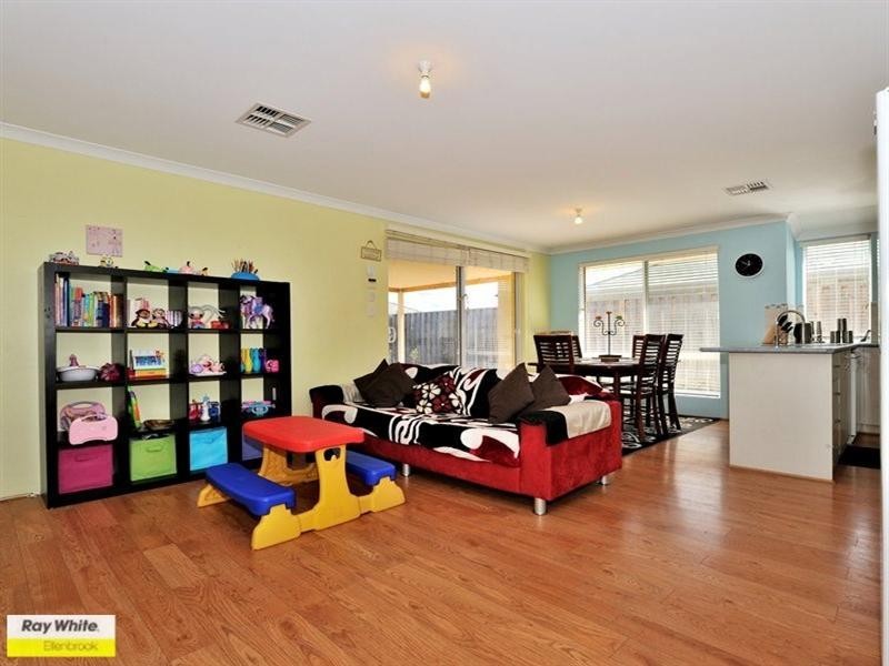 6 Ardmore Parade, Ellenbrook WA 6069