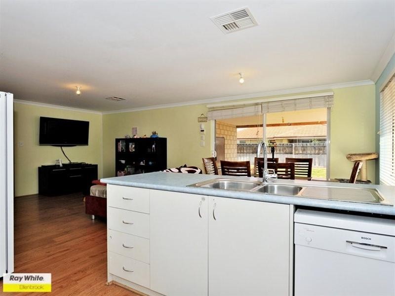 6 Ardmore Parade, Ellenbrook WA 6069