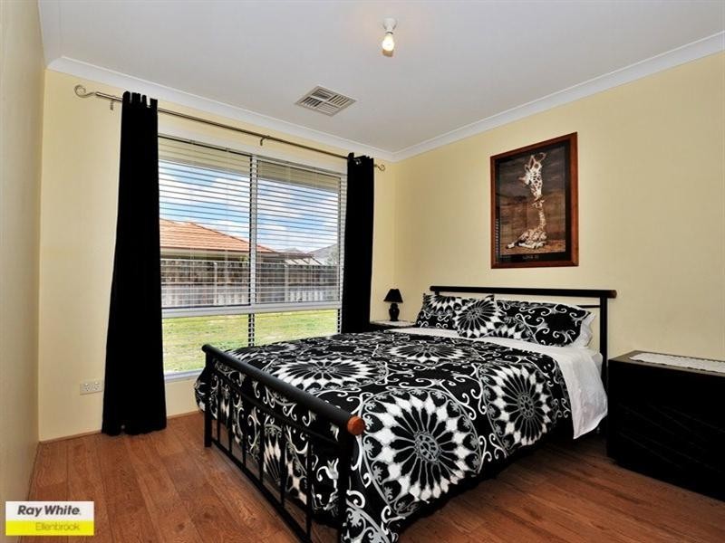 6 Ardmore Parade, Ellenbrook WA 6069