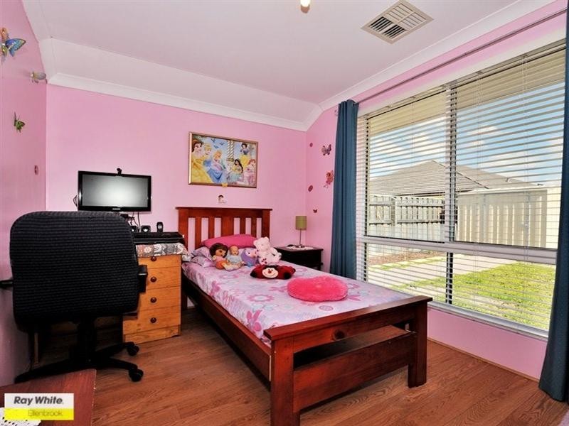 6 Ardmore Parade, Ellenbrook WA 6069