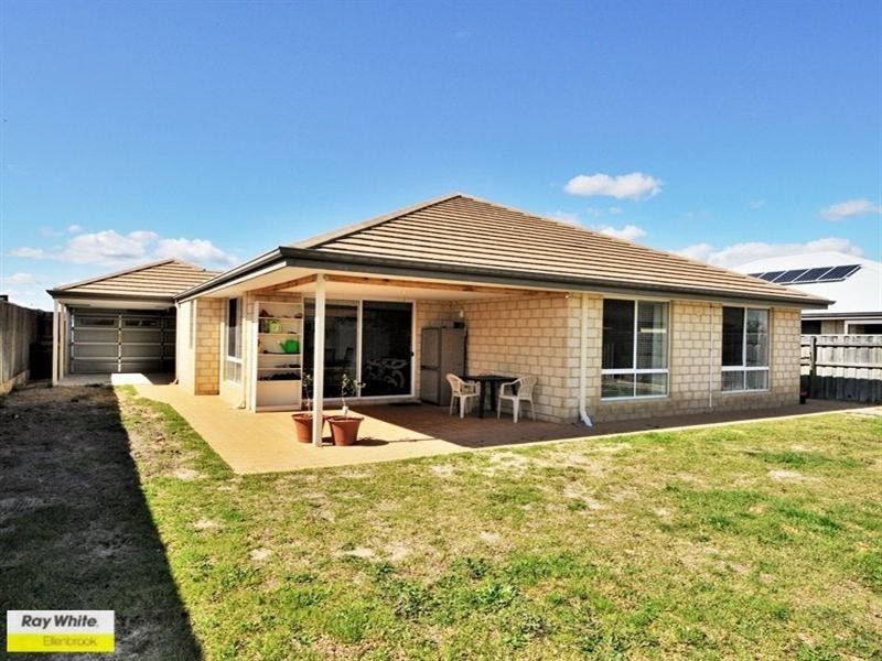 6 Ardmore Parade, Ellenbrook WA 6069