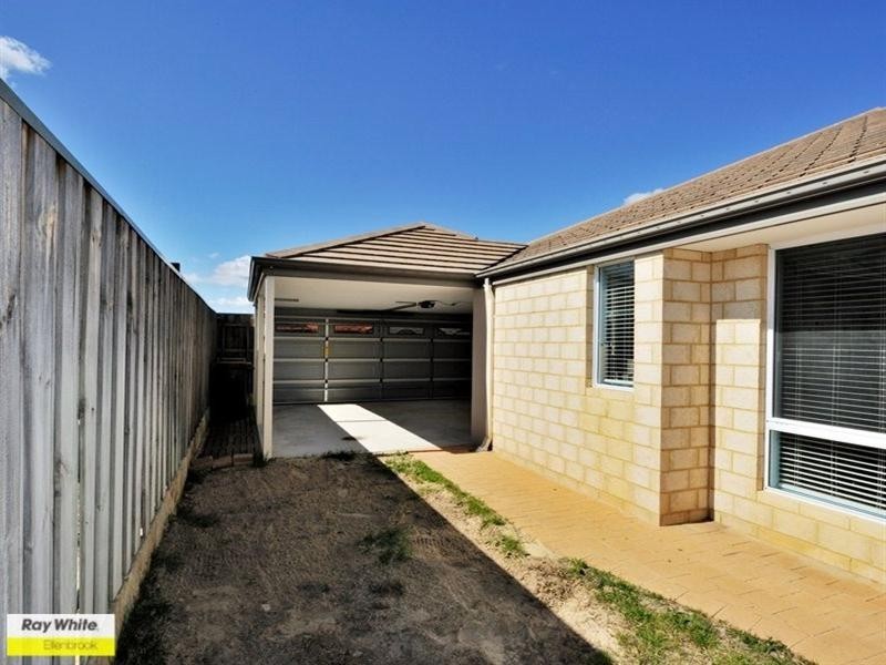 6 Ardmore Parade, Ellenbrook WA 6069