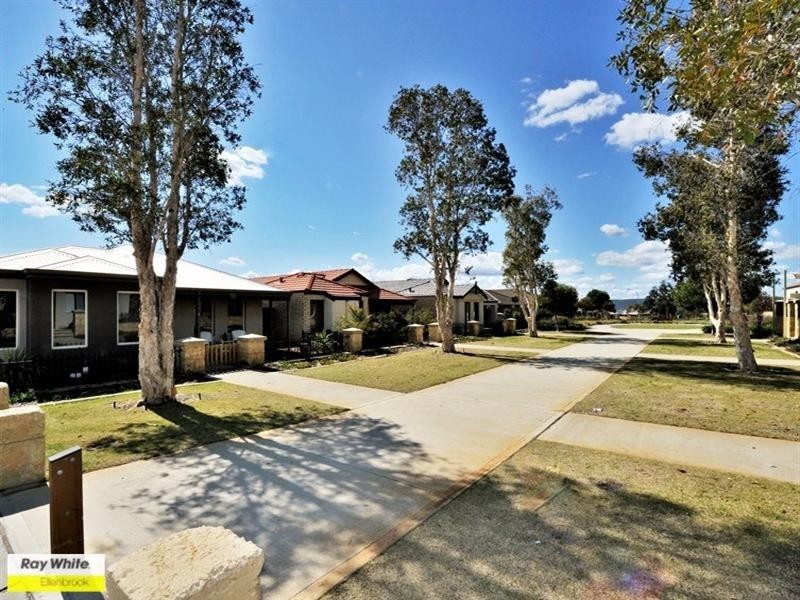 6 Oban Way, Ellenbrook WA 6069