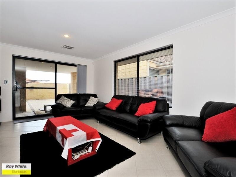 6 Oban Way, Ellenbrook WA 6069