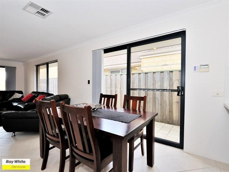 6 Oban Way, Ellenbrook WA 6069