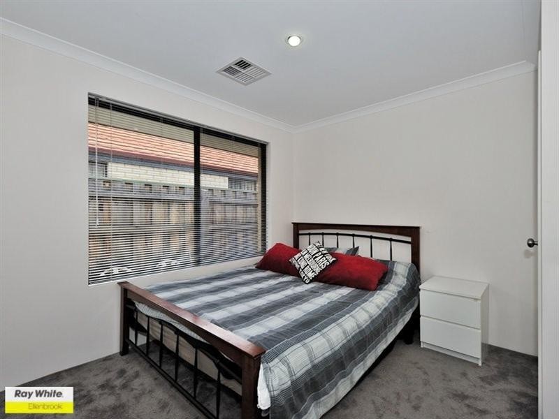 6 Oban Way, Ellenbrook WA 6069