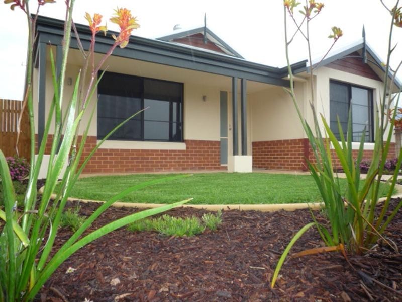 62 Musselbrook Trail, Ellenbrook WA 6069