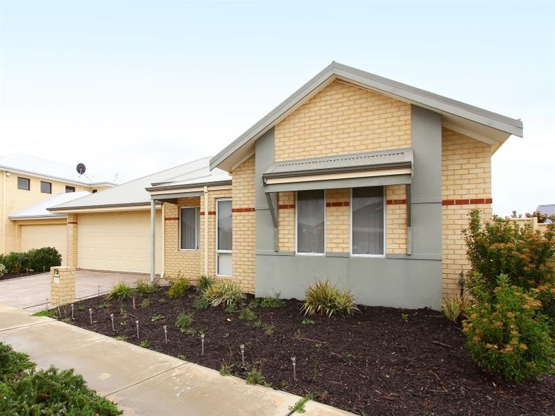 75 Halpin Circle, Ellenbrook WA 6069