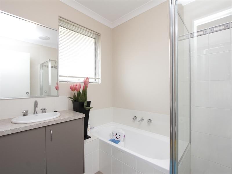 75 Halpin Circle, Ellenbrook WA 6069