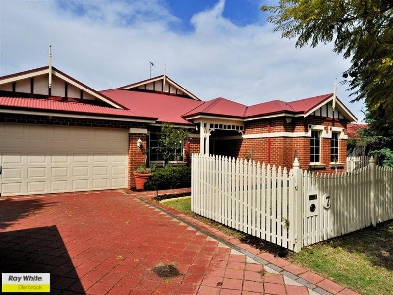 7 Ailsa Way, The Vines WA 6069