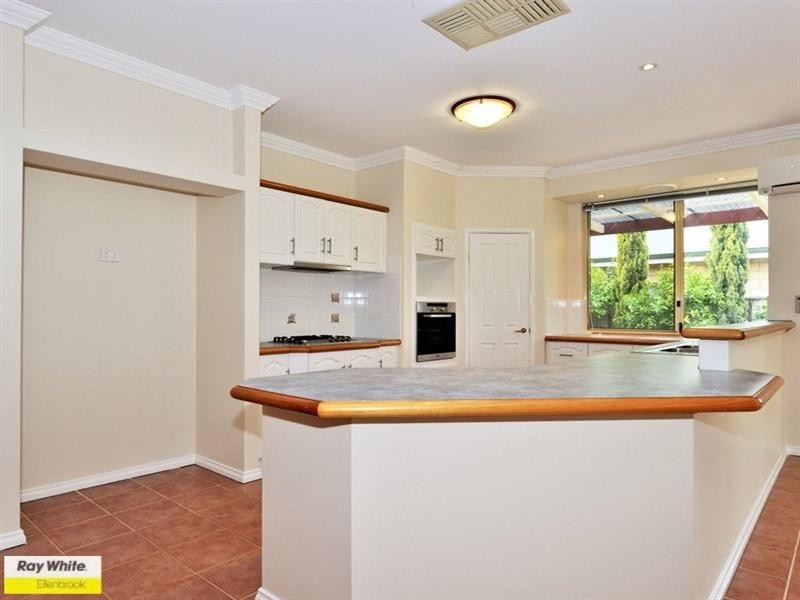 7 Ailsa Way, The Vines WA 6069