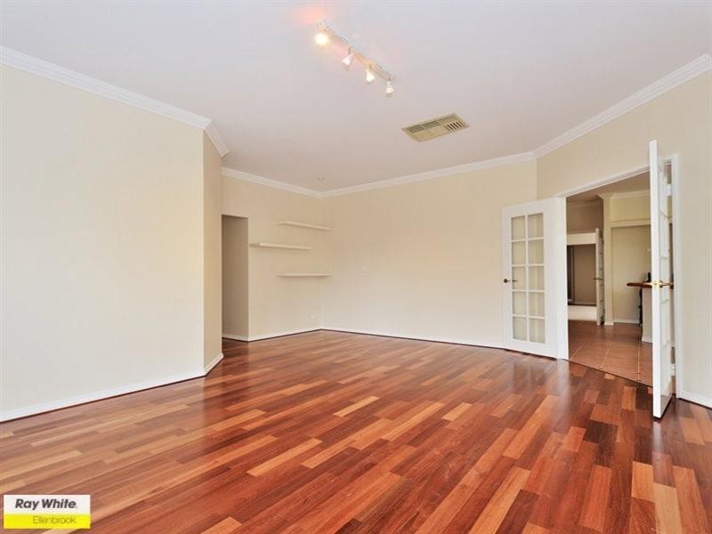 7 Ailsa Way, The Vines WA 6069