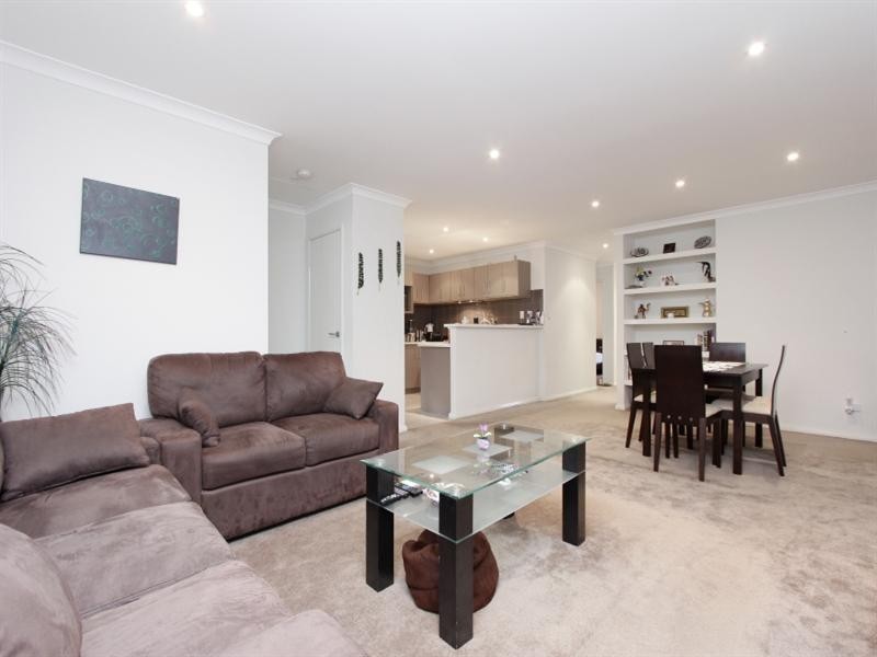 6 Redfern Bend, Clarkson WA 6030