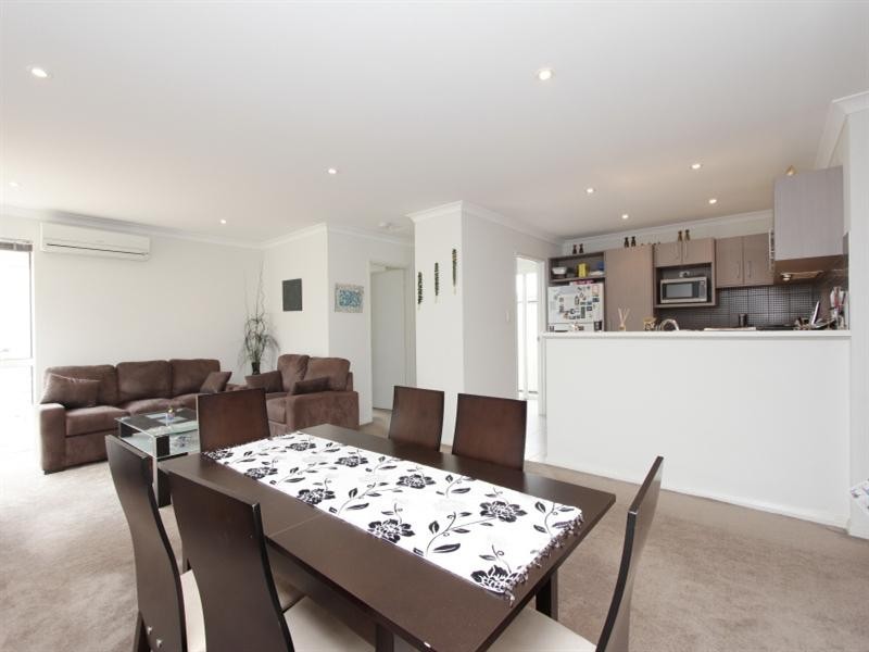 6 Redfern Bend, Clarkson WA 6030