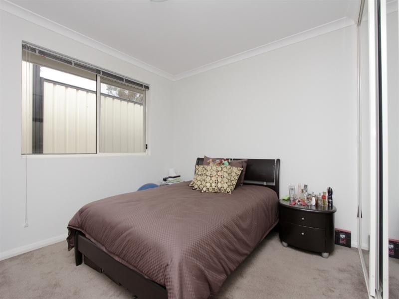 6 Redfern Bend, Clarkson WA 6030