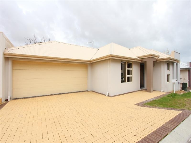 6 Redfern Bend, Clarkson WA 6030