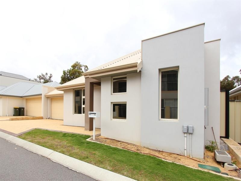 6 Redfern Bend, Clarkson WA 6030