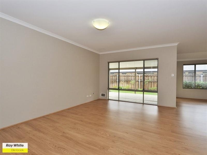 7 Soho Brace, Ellenbrook WA 6069
