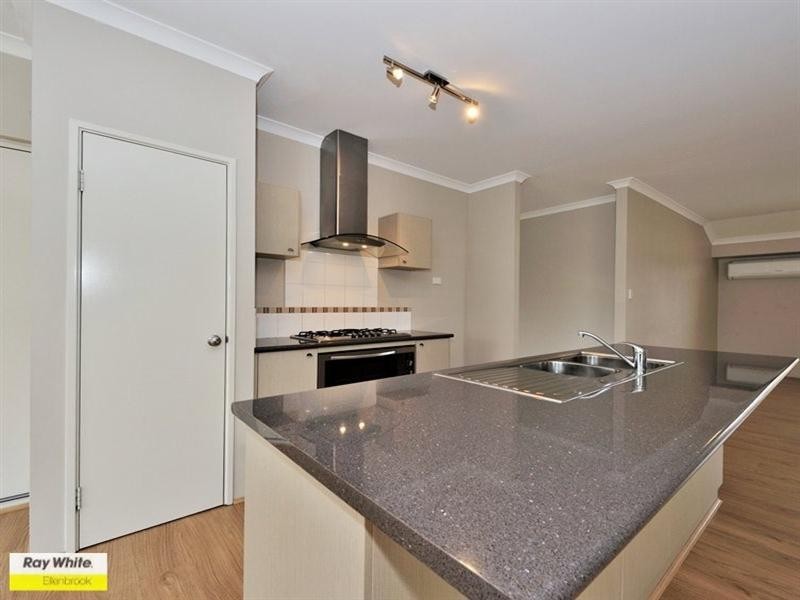 7 Soho Brace, Ellenbrook WA 6069