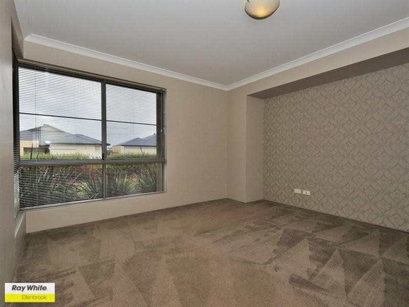 7 Soho Brace, Ellenbrook WA 6069