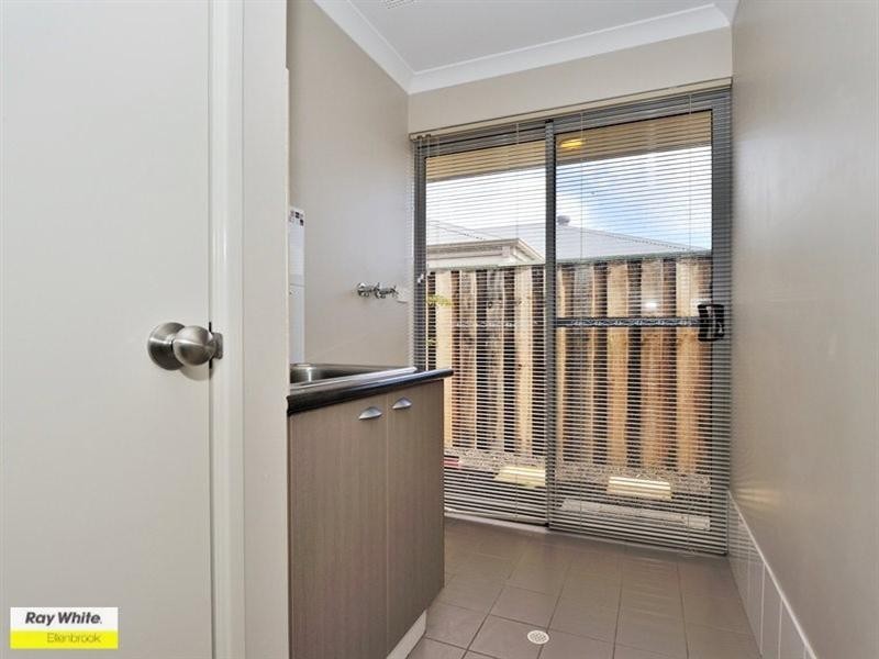 7 Soho Brace, Ellenbrook WA 6069