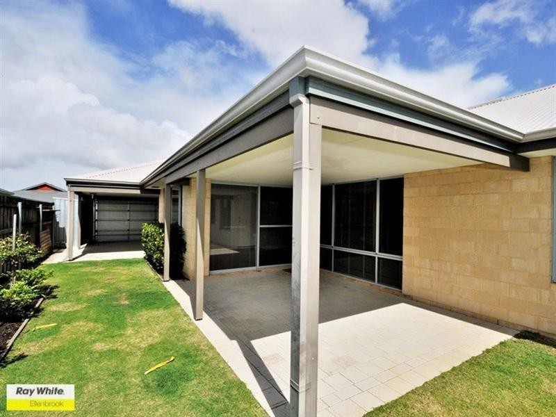7 Soho Brace, Ellenbrook WA 6069