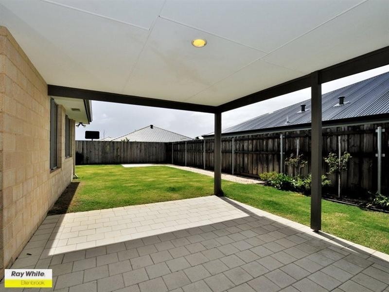 7 Soho Brace, Ellenbrook WA 6069