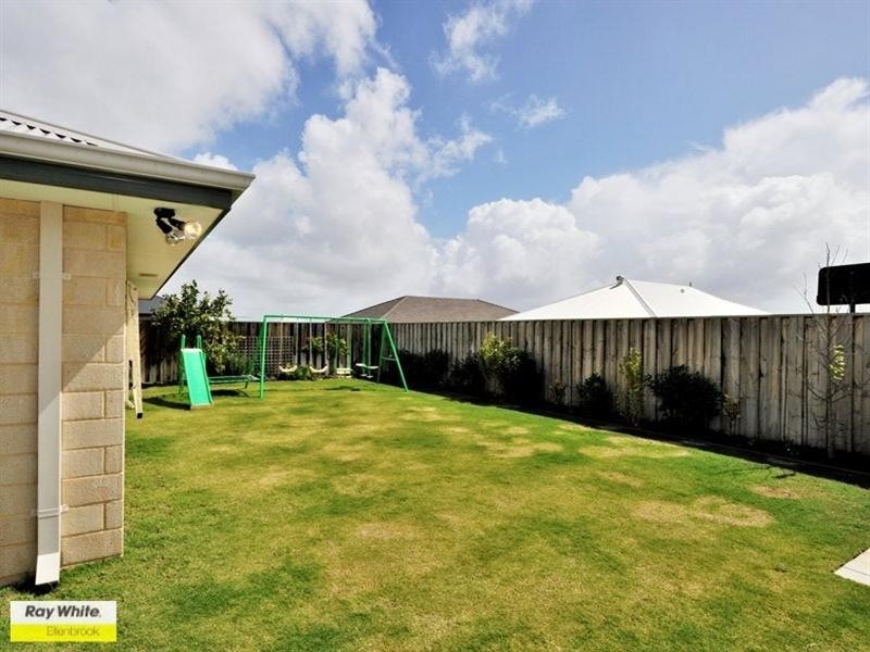 7 Soho Brace, Ellenbrook WA 6069