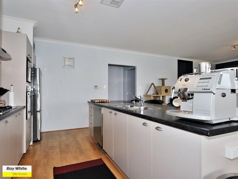 16 Mundego Turn, Ellenbrook WA 6069