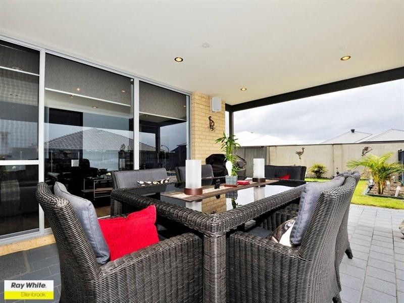 16 Mundego Turn, Ellenbrook WA 6069